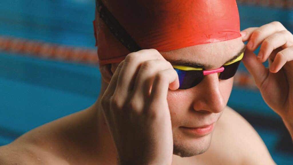 swimming goggles defogger